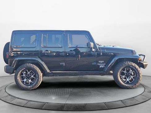 Used 2015 Jeep Wrangler Unlimited Sahara w/ Dual Top Group image 6