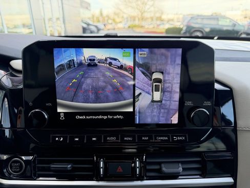 Used 2022 Nissan Pathfinder SL image 21