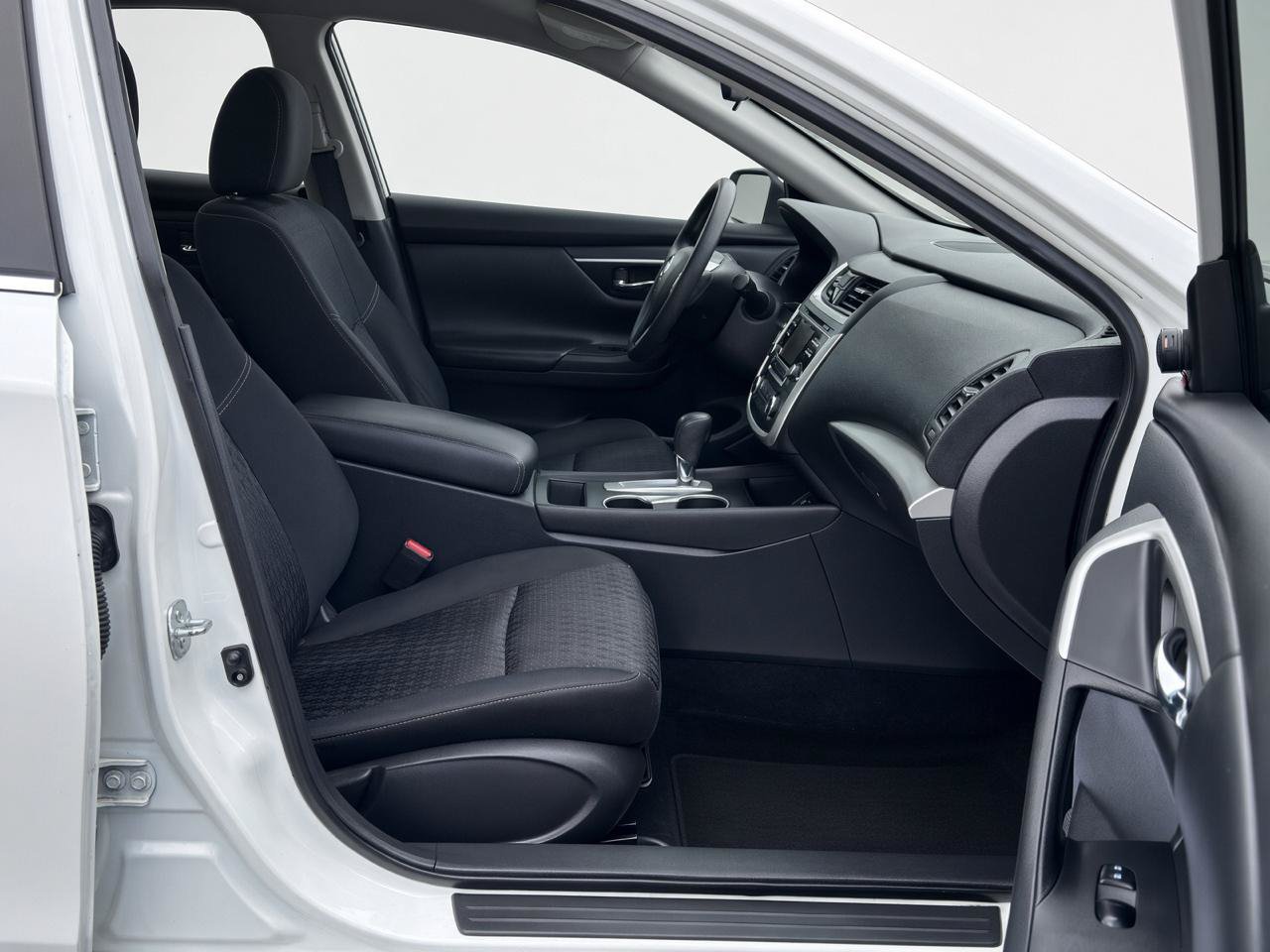 Used 2016 Nissan Altima 2.5 S w/ Power Driver Seat Package FWD image 14