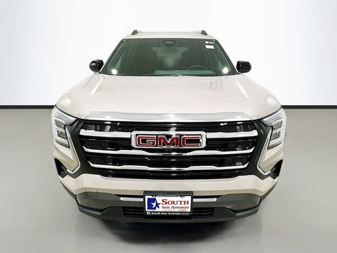 Used 2026 GMC Terrain Elevation w/ Elevation Premium Package FWD image 2