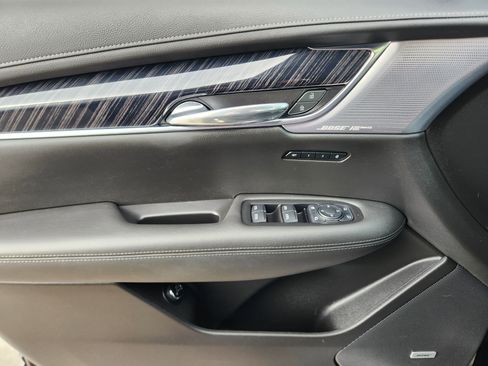 Used 2023 Cadillac XT6 Premium Luxury w/ Technology Package image 30