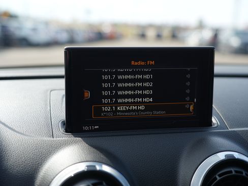 Used 2017 Audi A3 e-tron Premium w/ Sport Package image 27