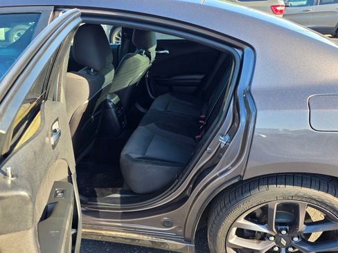 Used 2017 Dodge Charger SXT w/ Blacktop Package RWD image 21
