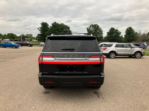 Used 2020 Lincoln Navigator Reserve w/ Equipment Group 208A Reserve AWD/4WD image 7