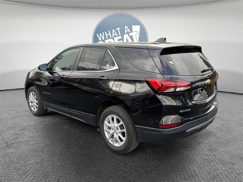Used 2023 Chevrolet Equinox LT w/ Driver Convenience Package image 6