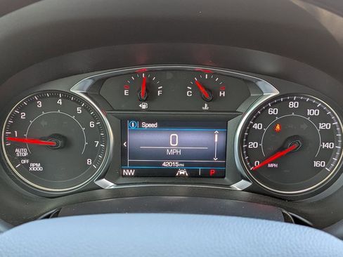 Used 2023 GMC Terrain SLE w/ Driver Convenience Package image 28