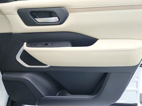 New 2026 Nissan Armada Platinum image 41