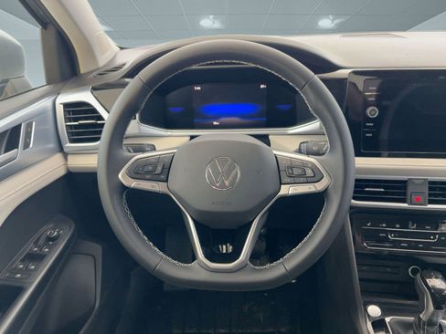 New 2026 Volkswagen Taos SE image 23