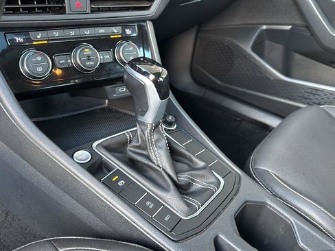 Used 2024 Volkswagen Jetta SE image 25