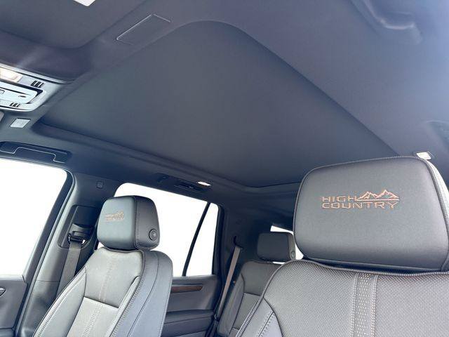 New 2026 Chevrolet Tahoe High Country AWD/4WD image 16