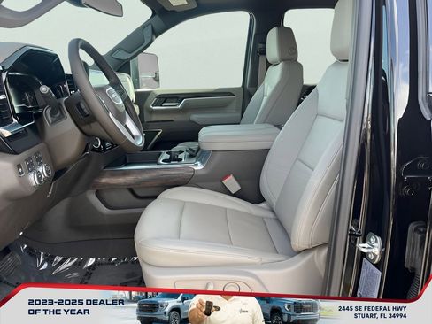 New 2025 GMC Sierra 2500 SLT w/ SLT Premium Package image 10