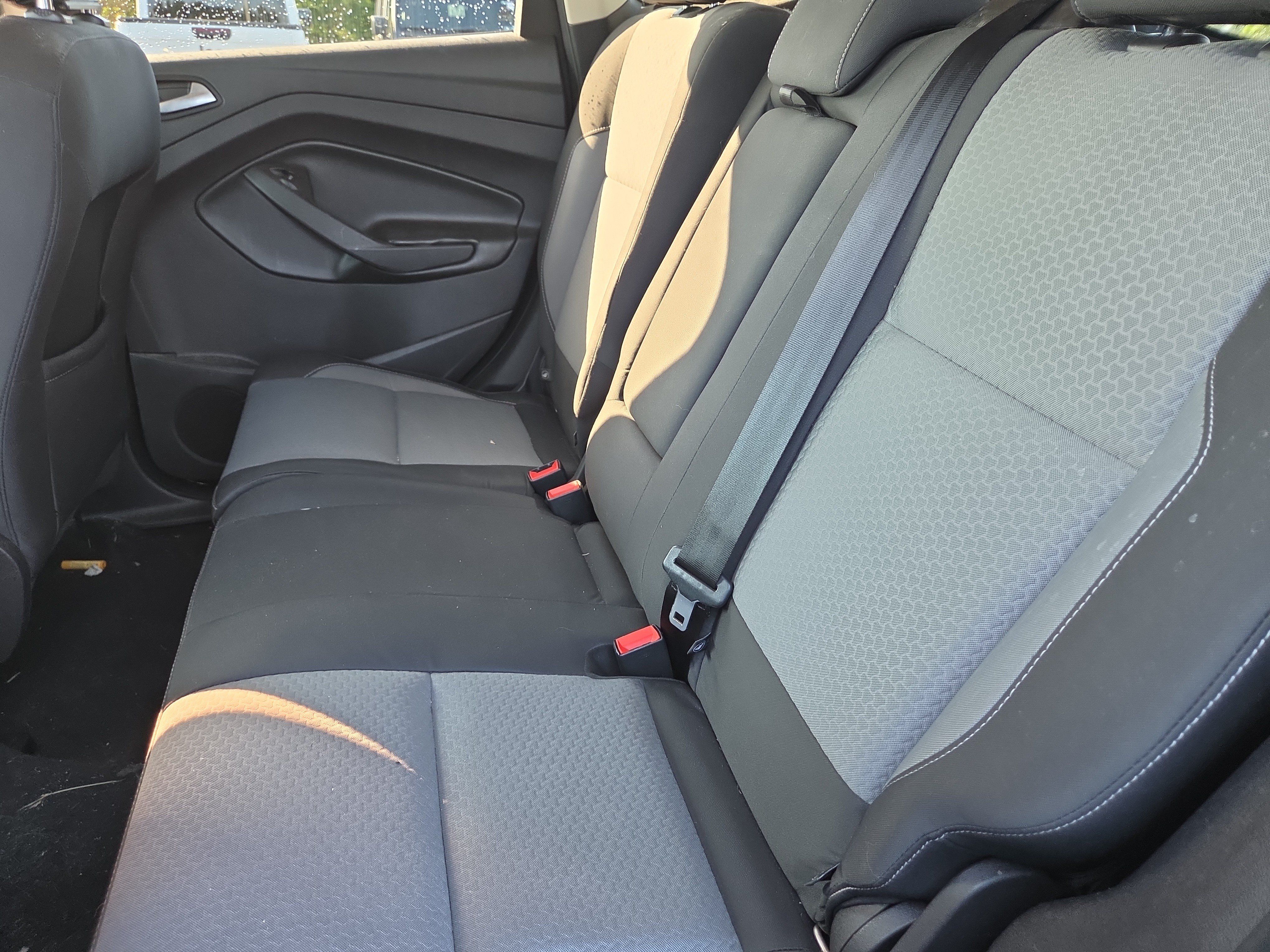 Used 2018 Ford Escape SE w/ Ford Safe & Smart Package AWD/4WD image 10