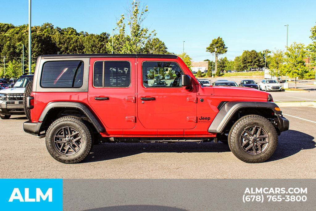 Used 2025 Jeep Wrangler Unlimited Sport AWD/4WD image 8