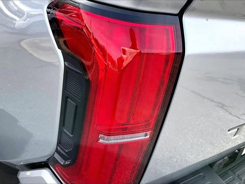 Used 2024 Toyota Tacoma Limited image 29