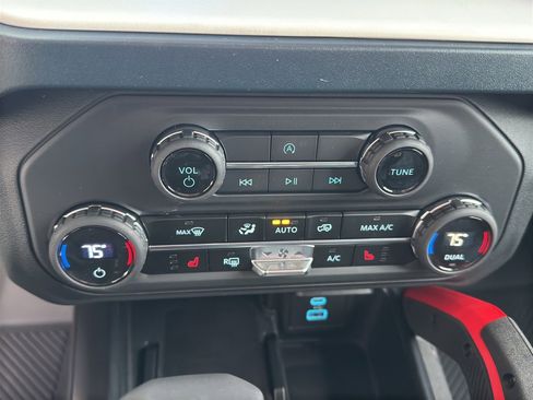 New 2025 Ford Bronco Heritage Edition image 21