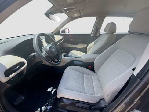 Used 2024 Honda HR-V LX image 18
