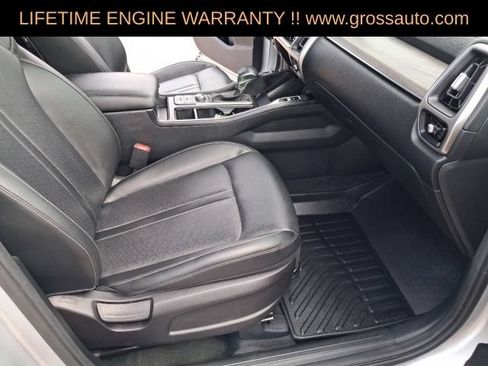 Used 2022 Kia Sorento S w/ Panoramic Sunroof Package AWD/4WD image 37