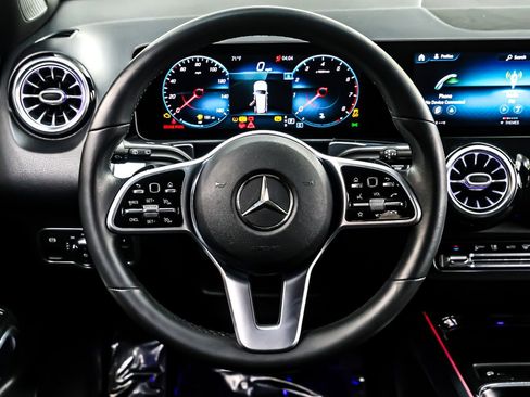 Used 2021 Mercedes-Benz GLB 250 image 18