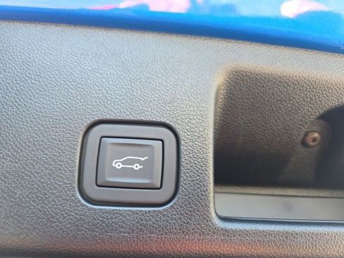 Used 2024 Chevrolet Equinox EV LT FWD image 54