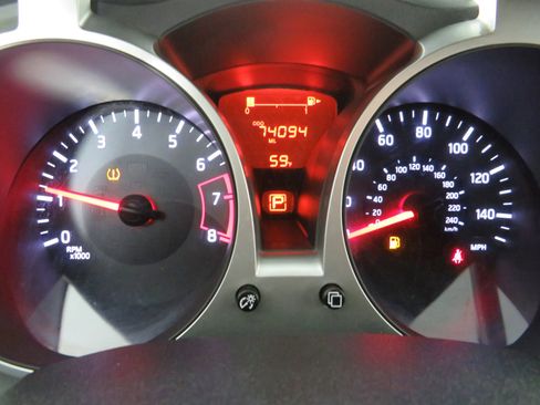 Used 2017 Nissan Juke S image 14