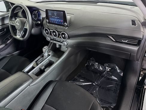 Used 2025 Nissan Sentra SV FWD image 30