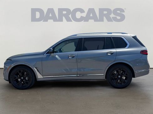 Used 2025 BMW X7 xDrive40i w/ Executive Package AWD/4WD image 3