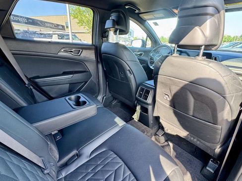 Used 2023 Kia Sportage X-Line AWD/4WD image 13