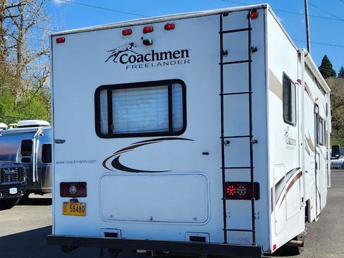 Used 2013 Chevrolet Express 4500 w/ RV Package RWD image 6