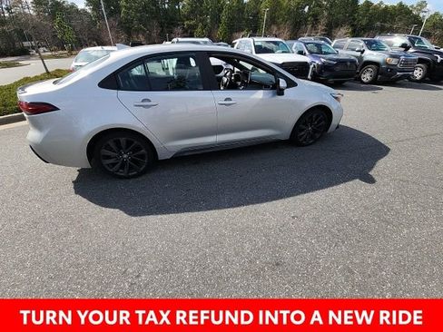 Used 2025 Toyota Corolla XSE image 17