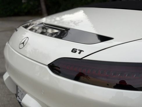 Used 2018 Mercedes-Benz AMG GT Roadster image 25