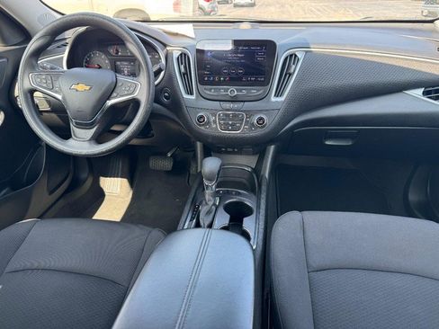 Used 2024 Chevrolet Malibu LT FWD image 11