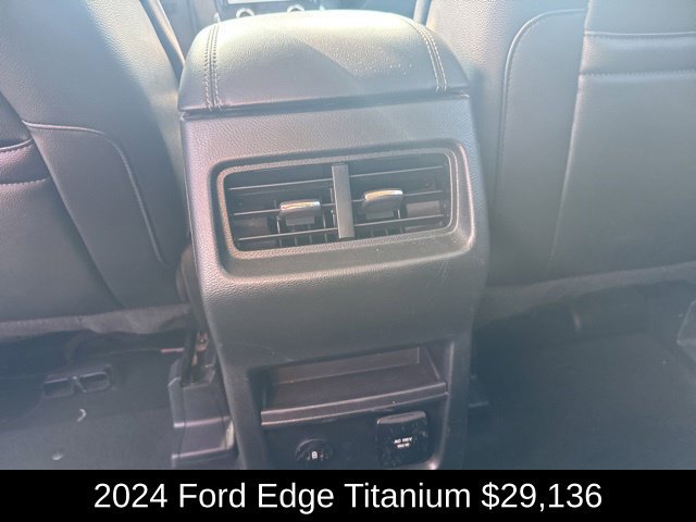 Used 2024 Ford Edge Titanium AWD/4WD image 29