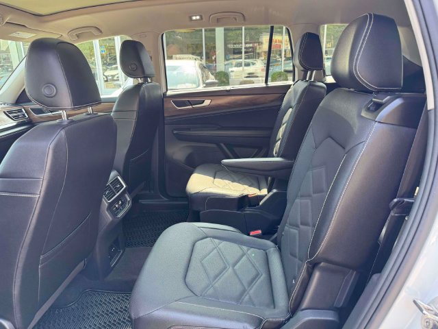 Certified 2026 Volkswagen Atlas SE w/ Panoramic Sunroof Package AWD/4WD image 10