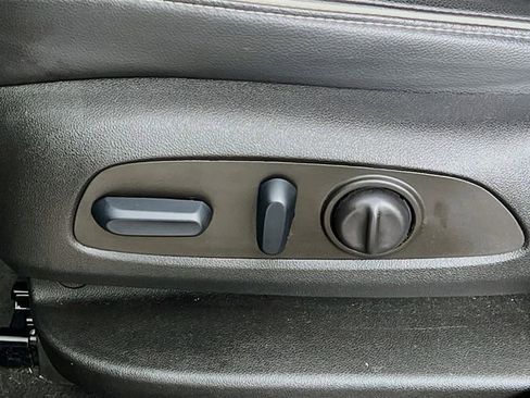 Used 2023 GMC Acadia Denali w/ Denali Ultimate Package image 11