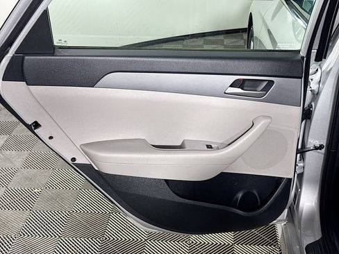 Used 2019 Hyundai Sonata SE FWD image 18