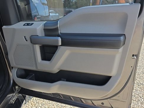 Used 2015 Ford F150 XLT w/ Equipment Group 302A Luxury AWD/4WD image 19