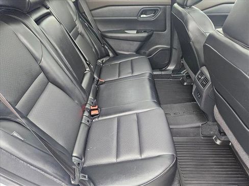 Used 2023 Nissan Rogue SV w/ SV Premium B Package image 19