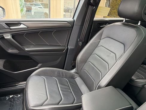 Used 2022 Volkswagen Tiguan SEL R-Line AWD/4WD image 34