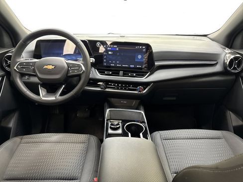 Used 2026 Chevrolet Equinox LT image 15