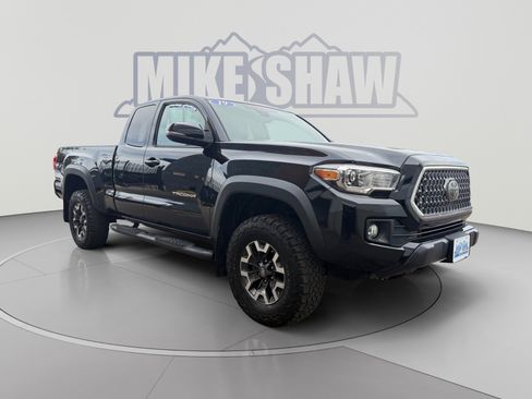 Used 2019 Toyota Tacoma TRD Off-Road w/ TRD Premium Off Road Package AWD/4WD image 7