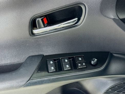 Used 2017 Toyota Prius Two w/ Prius Two Safety Plus Package FWD image 21