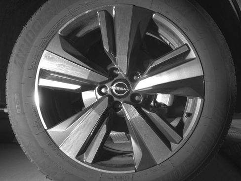 Used 2026 Nissan Rogue SL FWD image 16