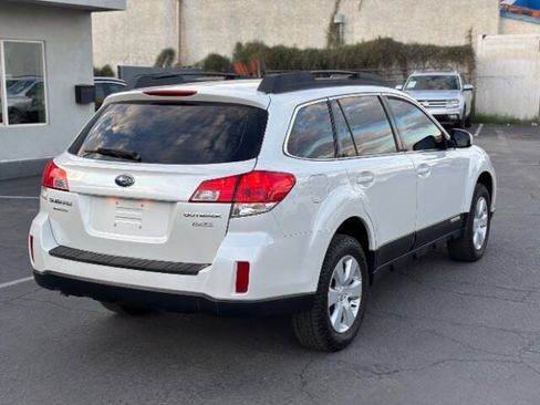 Used 2012 Subaru Outback 2.5i w/ Alloy Wheel Pkg AWD/4WD image 3
