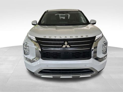 Used 2023 Mitsubishi Outlander SE FWD image 11