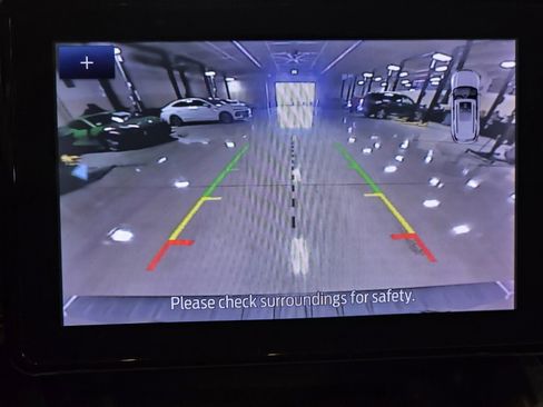 Used 2021 Ford Explorer XLT image 27