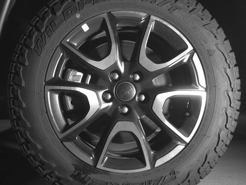 Used 2025 Jeep Compass Trailhawk image 12