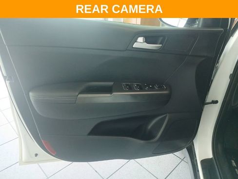 Used 2020 Kia Sportage LX w/ LX Popular Package AWD/4WD image 7