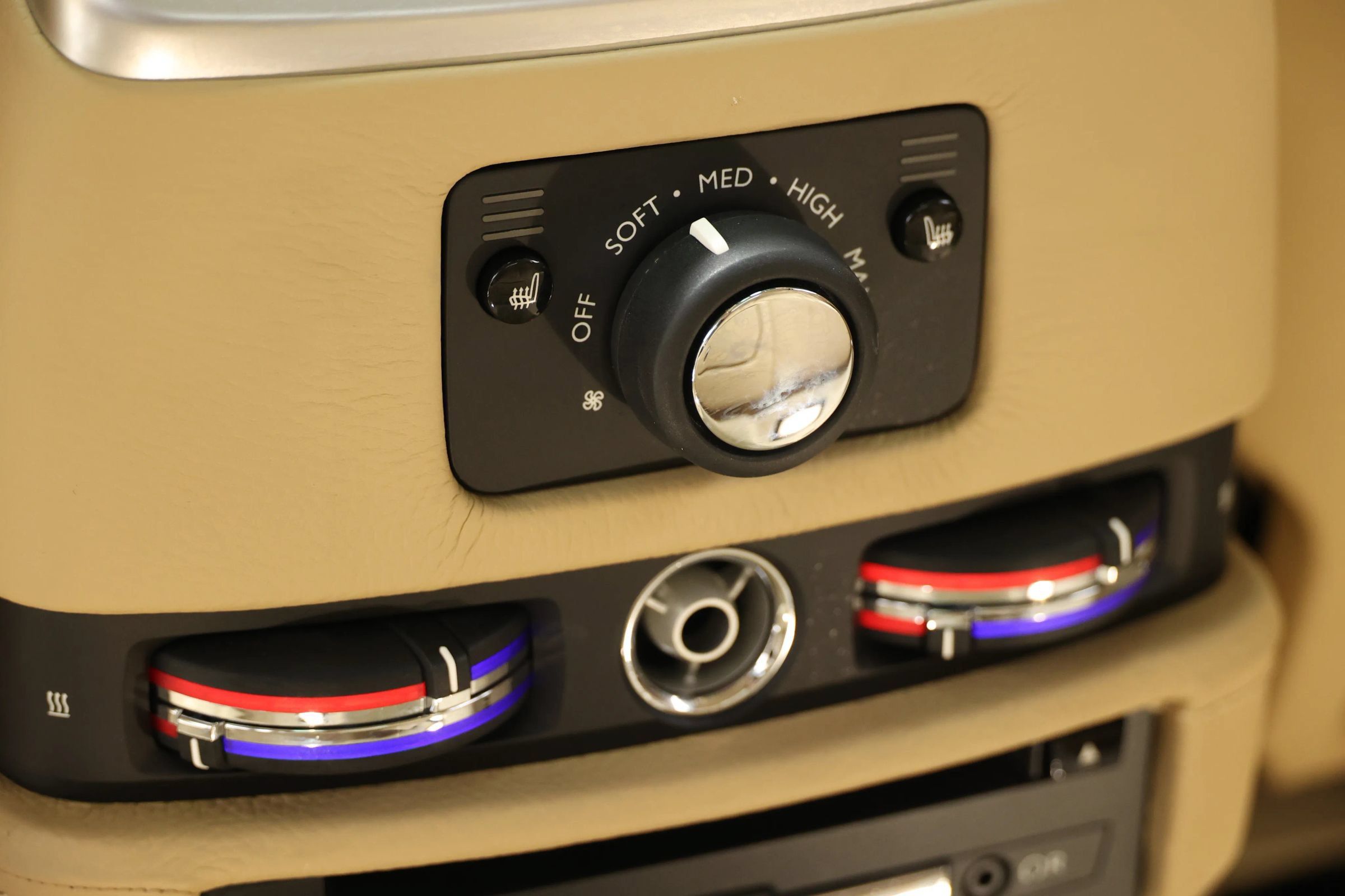 Used 2015 Rolls-Royce Ghost RWD image 71