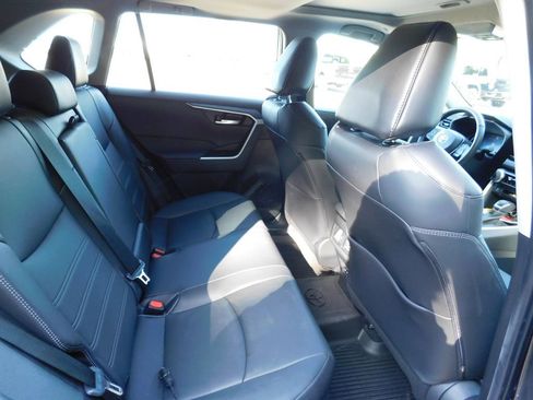 Used 2024 Toyota RAV4 XLE Premium image 5