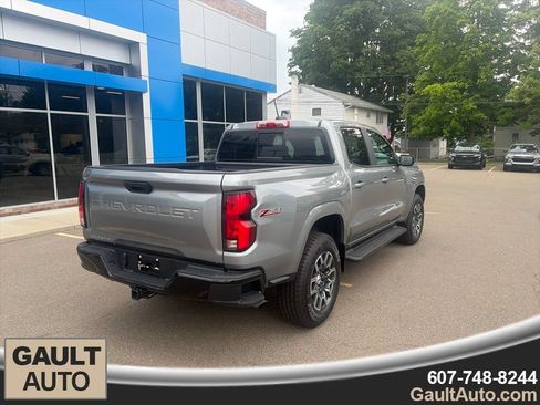 Used 2023 Chevrolet Colorado Z71 w/ Z71 Convenience Package 2 AWD/4WD image 8